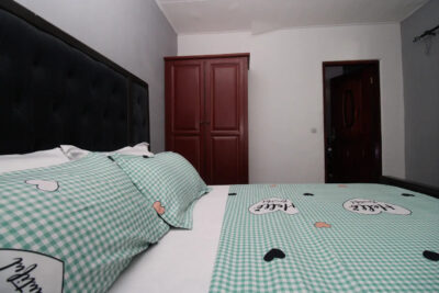chambre du studio meublé de douala