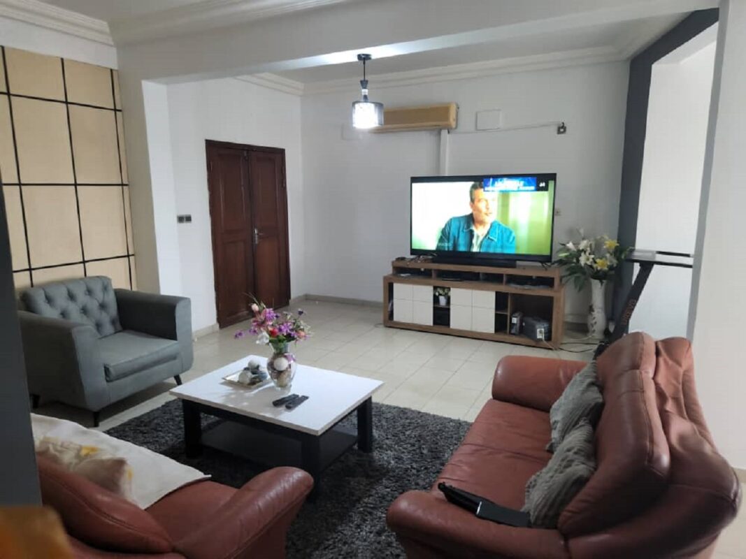 vue-d-ensemble-salon_appartement-meuble-douala-akwa