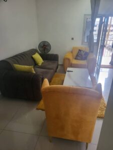 salon de l'appartement meublé de douala à makepe
